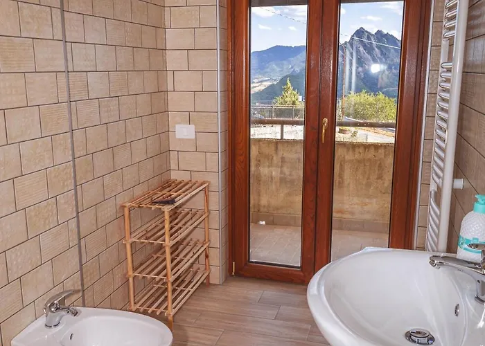 Il Nibbio Reale Alojamento de Acomodação e Pequeno-almoço Albano di Lucania