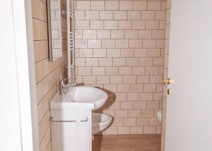 Alojamento de Acomodação e Pequeno-almoço Il Nibbio Reale 3*