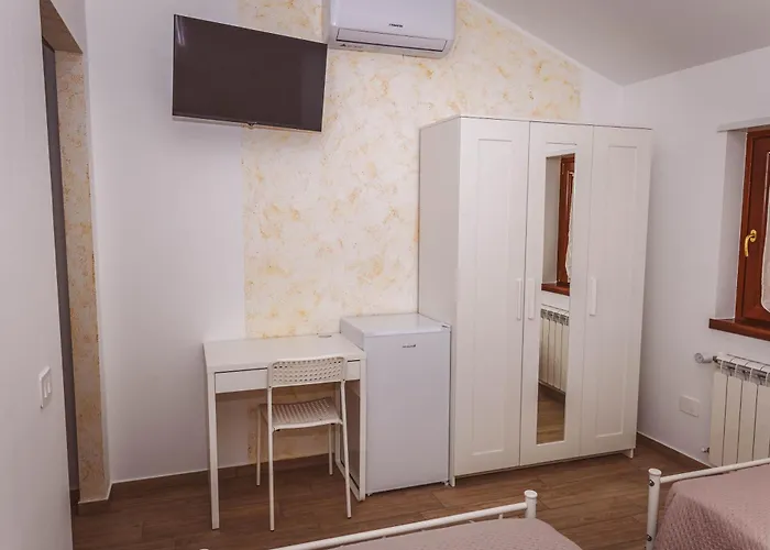 Alojamento de Acomodação e Pequeno-almoço Il Nibbio Reale Albano di Lucania